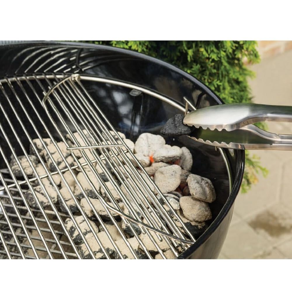 Combo Asador de Carb&oacute;n Premium 22" WEBER + Funda + Utensilios para asar image number 2